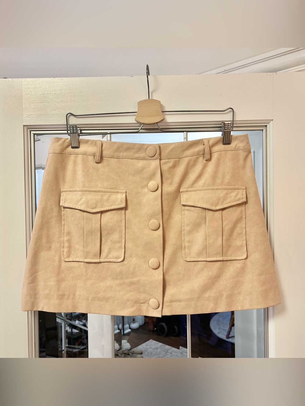 En Saison Suede Button-Front Mini Skirt with Flap Pockets- New with Tags